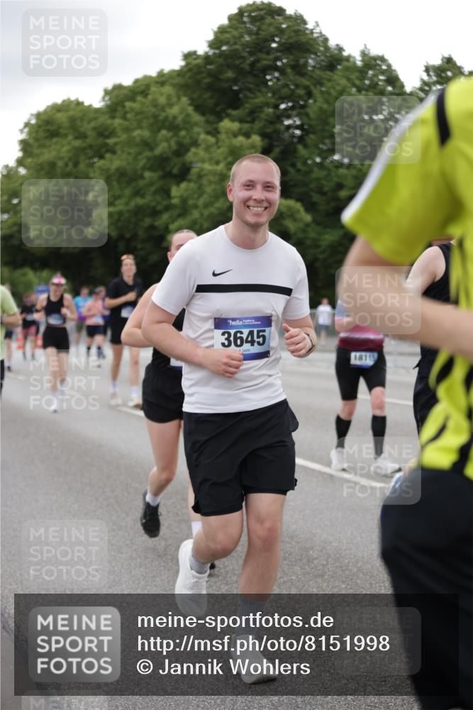 29.06.2025 - hella hamburg halbmarathon Jannik Wohlers http://msf.ph/oto/8151998 29.06.2025 10:51:59 Lombardsbrücke 2420, 2528, 3645, 4436, 4815, 5262, 5360, 6386, 6403, 6404, 6406, 6671, 7690, 7691, 7735, 7812, 8194, 8196, 9103, 9368, 9731, 10080, 10296, 10342, 10392, 10634, 10884, 11084, 11126, 11127, 11297, 11736, 11899, 11974, 12089, 12247, 12525, 12546, 12558, 13094, 13207, 13208, 13538, 13677, 14215, 14893, 15205, 16262, 16492, 16752, 16973, 17326, 17327, 18115, 18633, 18668, 18756, 18817 meine-sportfotos.de
