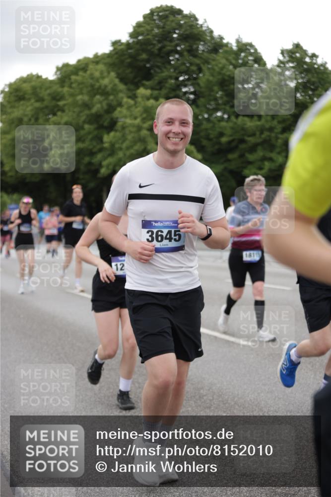 29.06.2025 - hella hamburg halbmarathon Jannik Wohlers http://msf.ph/oto/8152010 29.06.2025 10:51:59 Lombardsbrücke 2420, 2528, 3645, 4436, 4815, 5262, 5360, 6386, 6403, 6404, 6406, 6671, 7690, 7691, 7735, 7812, 8194, 8196, 9103, 9368, 9731, 10080, 10296, 10342, 10392, 10634, 10884, 11084, 11126, 11127, 11297, 11736, 11899, 11974, 12089, 12247, 12525, 12546, 12558, 13094, 13207, 13208, 13538, 13677, 14215, 14893, 15205, 16262, 16492, 16752, 16973, 17326, 17327, 18115, 18633, 18668, 18756, 18817 meine-sportfotos.de