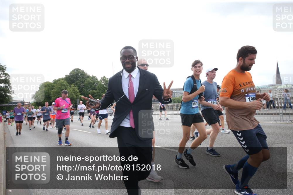 29.06.2025 - hella hamburg halbmarathon Jannik Wohlers http://msf.ph/oto/8152018 29.06.2025 10:37:52 Lombardsbrücke 1196, 1394, 1457, 1596, 1742, 1791, 1901, 1966, 2113, 2498, 2786, 3010, 3094, 3095, 3242, 3286, 3338, 3635, 3636, 3716, 3777, 4159, 4414, 4883, 5300, 5713, 5735, 6199, 6200, 6751, 6930, 7118, 7165, 7552, 7868, 7914, 8539, 8615, 8696, 8718, 9350, 9391, 9424, 9699, 10584, 11728, 11812, 12116, 12573, 12675, 12677, 12892, 13103, 13442, 13833, 14016, 14163, 14406, 15101, 15355, 15417, 15562, 16061, 16465, 16658, 16876, 16942, 17053, 18592 meine-sportfotos.de