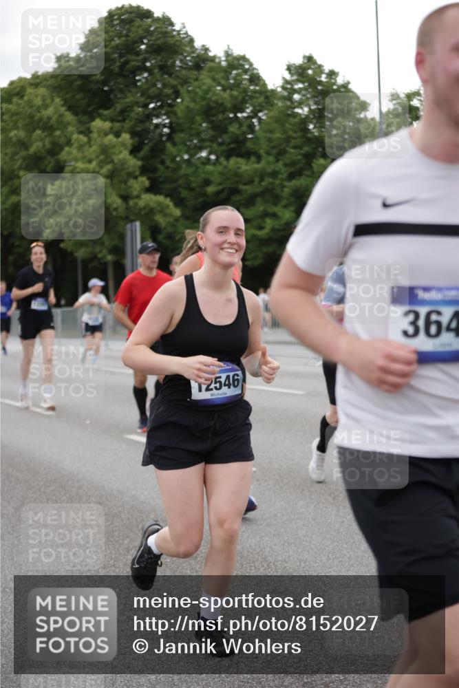 29.06.2025 - hella hamburg halbmarathon Jannik Wohlers http://msf.ph/oto/8152027 29.06.2025 10:52:00 Lombardsbrücke 2420, 2528, 3645, 4815, 5262, 5360, 6386, 6403, 6404, 6406, 6671, 7690, 7691, 7735, 7812, 8194, 8196, 9068, 9103, 9368, 9731, 10080, 10296, 10342, 10392, 10634, 10884, 10928, 11084, 11297, 11736, 11899, 11974, 12089, 12247, 12525, 12546, 12558, 13094, 13207, 13208, 13538, 13677, 14215, 14893, 15205, 16262, 16492, 16752, 16973, 17326, 17327, 18115, 18633, 18668, 18756, 18817 meine-sportfotos.de