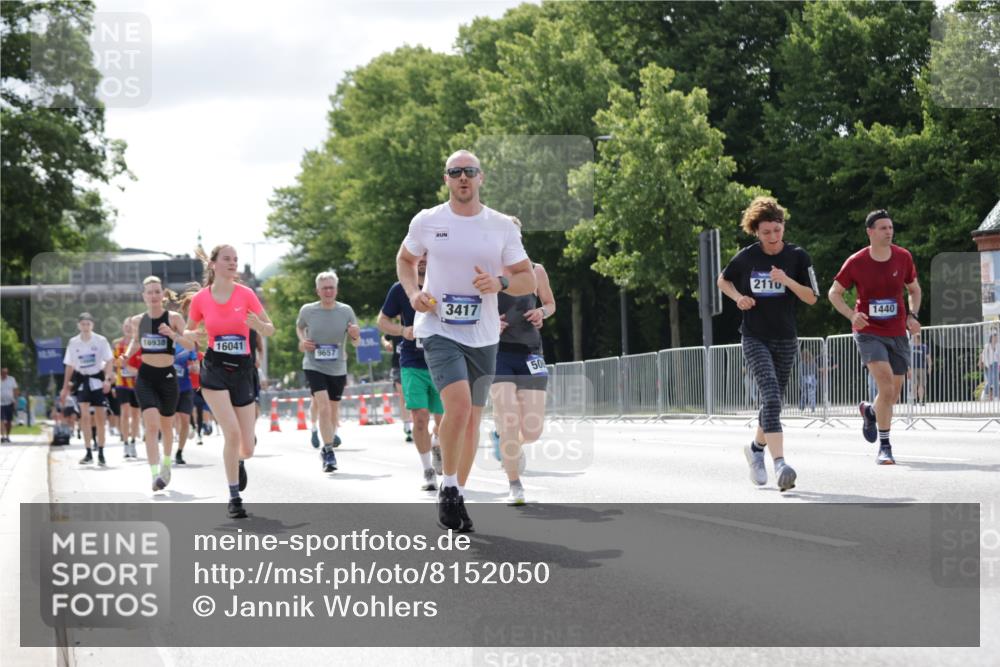 29.06.2025 - hella hamburg halbmarathon Jannik Wohlers http://msf.ph/oto/8152050 29.06.2025 10:15:06 Lombardsbrücke 1440, 2110, 2720, 2989, 3417, 4466, 4492, 4494, 5069, 5271, 5739, 6376, 6576, 7452, 7809, 7810, 8256, 9307, 9423, 9657, 9997, 10775, 10858, 12457, 12521, 12524, 13197, 13453, 13500, 14413, 14552, 15150, 15307, 15740, 16040, 16041, 16938, 17949, 18203, 18252, 19027 meine-sportfotos.de