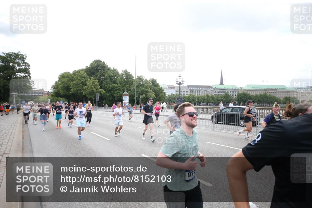 29.06.2025 - hella hamburg halbmarathon Jannik Wohlers http://msf.ph/oto/8152103 29.06.2025 10:39:14 Lombardsbrücke 2578, 2976, 3046, 4298, 4609, 4752, 5045, 5701, 6321, 6427, 6428, 6719, 6726, 6739, 6748, 7053, 7125, 7199, 7429, 7684, 8995, 9569, 9698, 9747, 9777, 10441, 10512, 10626, 10627, 10666, 10714, 10833, 10888, 11461, 11664, 11982, 12150, 12217, 12631, 12680, 13178, 13495, 14111, 14114, 14674, 14882, 15265, 15433, 15494, 16178, 17379, 17407, 17634, 17666, 17695, 18944, 19121 meine-sportfotos.de