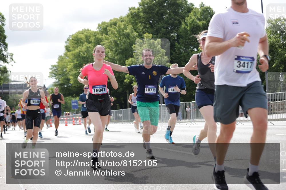 29.06.2025 - hella hamburg halbmarathon Jannik Wohlers http://msf.ph/oto/8152105 29.06.2025 10:15:08 Lombardsbrücke 1440, 2110, 2720, 2989, 3417, 4466, 4492, 4494, 5069, 5739, 6376, 6576, 7809, 7810, 9307, 9423, 9657, 9997, 10108, 10775, 10858, 12457, 12521, 13197, 13453, 13500, 14413, 14552, 14630, 15150, 15307, 15740, 16040, 16041, 16938, 17949, 18150, 18203, 18252, 19027 meine-sportfotos.de