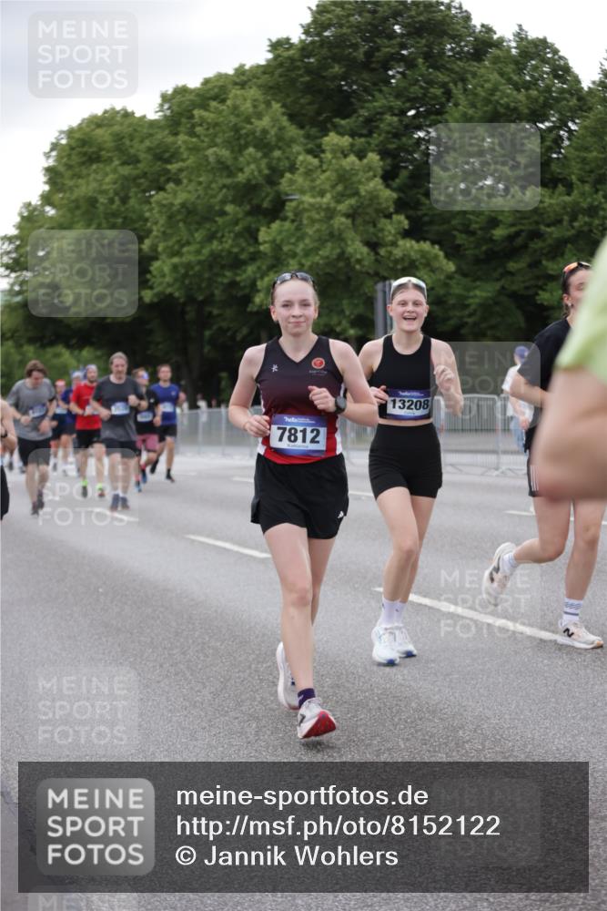 29.06.2025 - hella hamburg halbmarathon Jannik Wohlers http://msf.ph/oto/8152122 29.06.2025 10:52:02 Lombardsbrücke 2420, 2528, 2983, 3645, 4815, 5262, 5360, 6386, 6403, 6671, 7511, 7690, 7691, 7735, 7812, 9068, 9070, 9103, 9368, 9731, 10080, 10296, 10392, 10634, 10884, 10928, 11084, 11297, 11736, 11899, 11974, 12089, 12247, 12546, 12558, 13094, 13207, 13208, 13305, 13538, 13677, 14424, 14893, 15205, 16262, 16492, 16752, 16973, 17002, 17326, 17327, 18115, 18633, 18668, 18756, 18817 meine-sportfotos.de