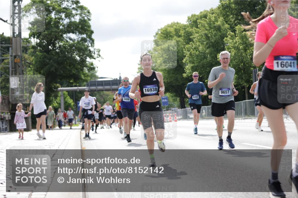29.06.2025 - hella hamburg halbmarathon Jannik Wohlers http://msf.ph/oto/8152142 29.06.2025 10:15:09 Lombardsbrücke 1440, 2110, 2720, 2989, 3417, 4466, 4492, 4494, 5069, 5739, 6376, 6576, 7809, 7810, 9192, 9307, 9423, 9657, 10108, 10775, 10858, 12457, 12521, 13197, 13453, 13500, 14413, 14552, 14630, 15150, 15307, 15740, 16040, 16041, 16938, 17949, 18150, 18203, 18252, 19027 meine-sportfotos.de