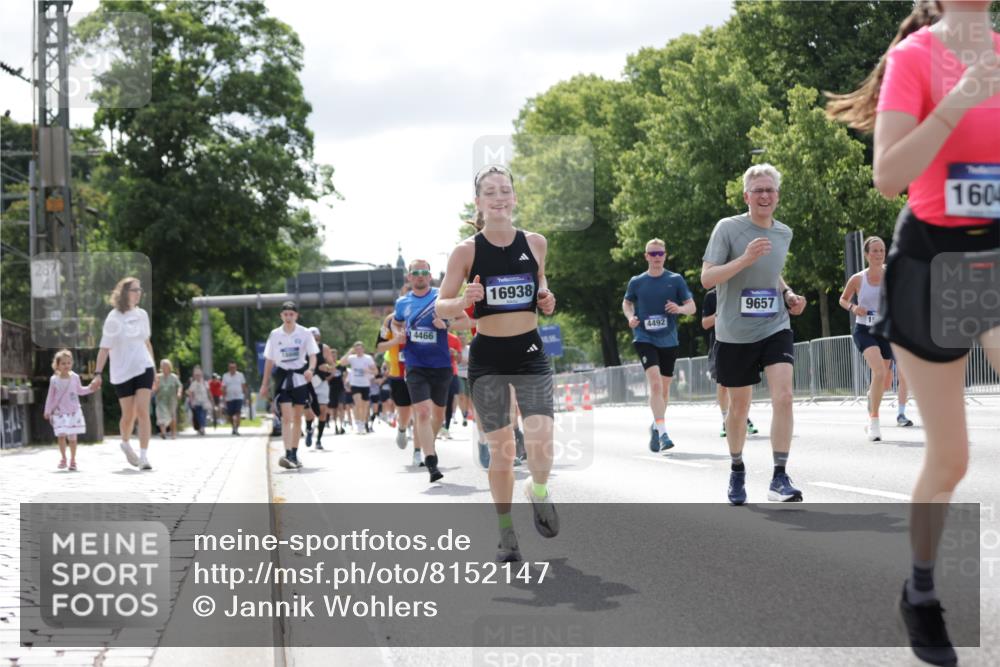 29.06.2025 - hella hamburg halbmarathon Jannik Wohlers http://msf.ph/oto/8152147 29.06.2025 10:15:09 Lombardsbrücke 1440, 2110, 2720, 2989, 3417, 4466, 4492, 4494, 5069, 5739, 6376, 6576, 7809, 7810, 9192, 9307, 9423, 9657, 10108, 10775, 10858, 12457, 12521, 13197, 13453, 13500, 14413, 14552, 14630, 15150, 15307, 15740, 16040, 16041, 16938, 17949, 18150, 18203, 18252, 19027 meine-sportfotos.de