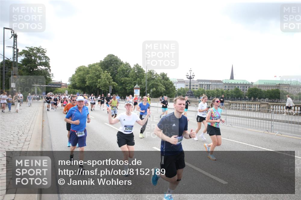 29.06.2025 - hella hamburg halbmarathon Jannik Wohlers http://msf.ph/oto/8152189 29.06.2025 10:41:02 Lombardsbrücke 1314, 1536, 1542, 2153, 2229, 2258, 3344, 3532, 3533, 3623, 4415, 4610, 5688, 5689, 5928, 5942, 6250, 6793, 6894, 7022, 7023, 7821, 8293, 8586, 8992, 10181, 10348, 10483, 11166, 11209, 11437, 11438, 11482, 12481, 13018, 13299, 13373, 13444, 13622, 13877, 14037, 14376, 14483, 14608, 14725, 15224, 16021, 16260, 16550, 16559, 16846, 17370, 17684, 18814, 18888, 18900 meine-sportfotos.de