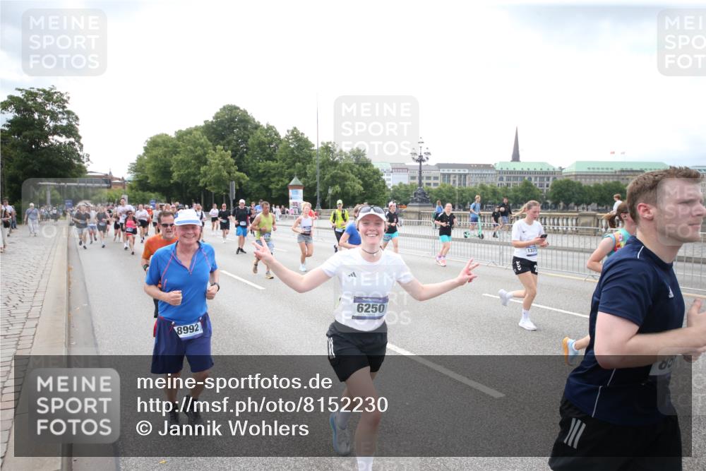 29.06.2025 - hella hamburg halbmarathon Jannik Wohlers http://msf.ph/oto/8152230 29.06.2025 10:41:02 Lombardsbrücke 1314, 1536, 1542, 2153, 2229, 2258, 3344, 3532, 3533, 3623, 4415, 4610, 5688, 5689, 5928, 5942, 6250, 6793, 6894, 7022, 7023, 7821, 8293, 8586, 8992, 10181, 10348, 10483, 11166, 11209, 11437, 11438, 11482, 12481, 13018, 13299, 13373, 13444, 13622, 13877, 14037, 14376, 14483, 14608, 14725, 15224, 16021, 16260, 16550, 16559, 16846, 17370, 17684, 18814, 18888, 18900 meine-sportfotos.de