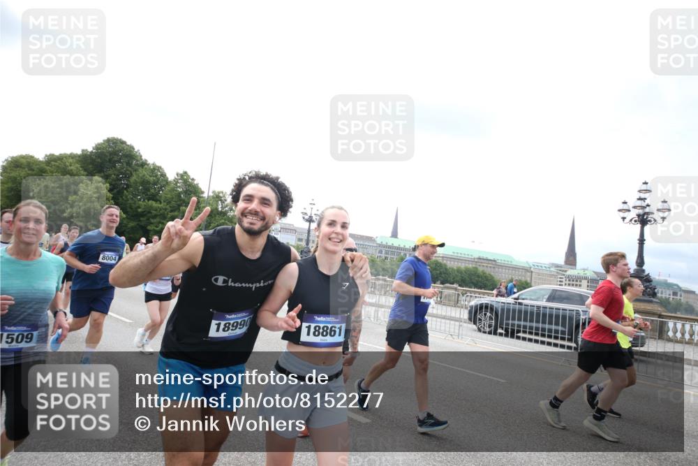 29.06.2025 - hella hamburg halbmarathon Jannik Wohlers http://msf.ph/oto/8152277 29.06.2025 10:41:20 Lombardsbrücke 1314, 1509, 1623, 1648, 1712, 2153, 4541, 4787, 5432, 6320, 6450, 6618, 7477, 7955, 7968, 8004, 8162, 8163, 8300, 8301, 8443, 8848, 8897, 9467, 9588, 11011, 11098, 11255, 11371, 11482, 11943, 12185, 12214, 12233, 12419, 13444, 13622, 13772, 14005, 14043, 14483, 14872, 14929, 14938, 15039, 15669, 15685, 15842, 15863, 16364, 16568, 17158, 17636, 18861, 18940, 18990, 19037, 19057, 19064 meine-sportfotos.de