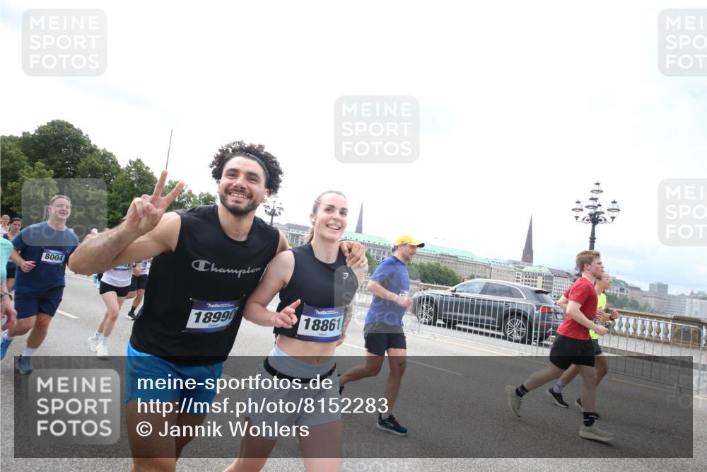 29.06.2025 - hella hamburg halbmarathon Jannik Wohlers http://msf.ph/oto/8152283 29.06.2025 10:41:20 Lombardsbrücke 1314, 1509, 1623, 1648, 1712, 2153, 4541, 4787, 5432, 6320, 6450, 6618, 7477, 7955, 7968, 8004, 8162, 8163, 8300, 8301, 8443, 8848, 8897, 9467, 9588, 11011, 11098, 11255, 11371, 11482, 11943, 12185, 12214, 12233, 12419, 13444, 13622, 13772, 14005, 14043, 14483, 14872, 14929, 14938, 15039, 15669, 15685, 15842, 15863, 16364, 16568, 17158, 17636, 18861, 18940, 18990, 19037, 19057, 19064 meine-sportfotos.de