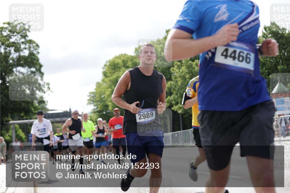 29.06.2025 - hella hamburg halbmarathon Jannik Wohlers http://msf.ph/oto/8152293 29.06.2025 10:15:13 Lombardsbrücke 1440, 2110, 2720, 2989, 3417, 4007, 4466, 4492, 4494, 5069, 5739, 6376, 6576, 9192, 9657, 10108, 10775, 10858, 12457, 12521, 13179, 13197, 13818, 13951, 14413, 14423, 14550, 14552, 14630, 15307, 15570, 15710, 15988, 16040, 16041, 16923, 16938, 17350, 18150, 18203, 18252, 18957 meine-sportfotos.de