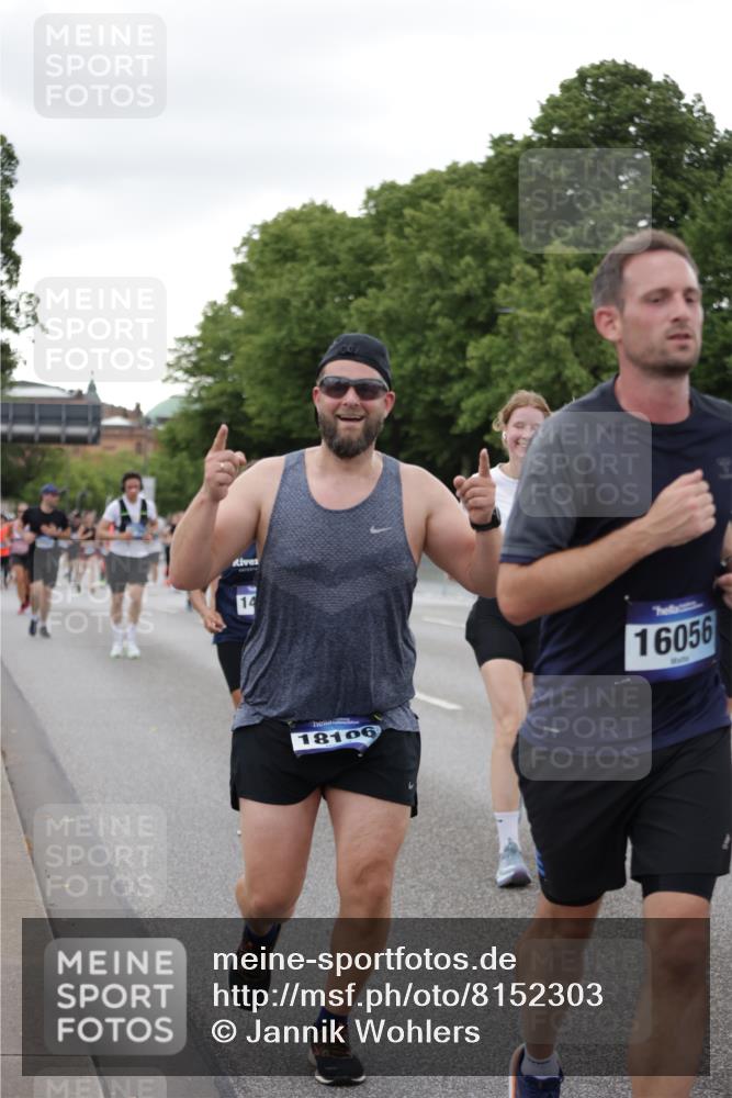 29.06.2025 - hella hamburg halbmarathon Jannik Wohlers http://msf.ph/oto/8152303 29.06.2025 10:52:21 Lombardsbrücke 1369, 1826, 2146, 2362, 2701, 2983, 3140, 3227, 4591, 4729, 7032, 7511, 7737, 8641, 9068, 9070, 9545, 10055, 10600, 10879, 10928, 10981, 11919, 12127, 12128, 12994, 13305, 14009, 14424, 14643, 14704, 14827, 14897, 15438, 15439, 15447, 15867, 15906, 16053, 16056, 16794, 16984, 17002, 17050, 17359, 17896, 18106, 18205, 18645, 18751, 18997, 19063, 19097 meine-sportfotos.de