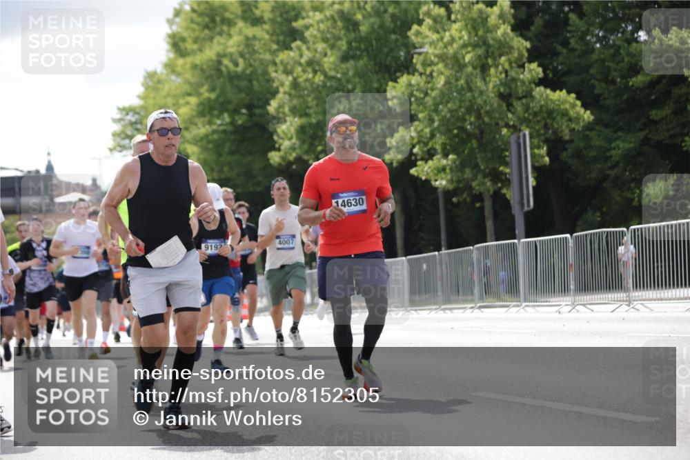 29.06.2025 - hella hamburg halbmarathon Jannik Wohlers http://msf.ph/oto/8152305 29.06.2025 10:15:14 Lombardsbrücke 1440, 2110, 2989, 3417, 4007, 4466, 4492, 4494, 5069, 5739, 6376, 6576, 9192, 9657, 10108, 10775, 12457, 12521, 13179, 13197, 13818, 13951, 14413, 14423, 14550, 14552, 14630, 15307, 15570, 15710, 15988, 16041, 16923, 16938, 17350, 18150, 18203, 18957 meine-sportfotos.de