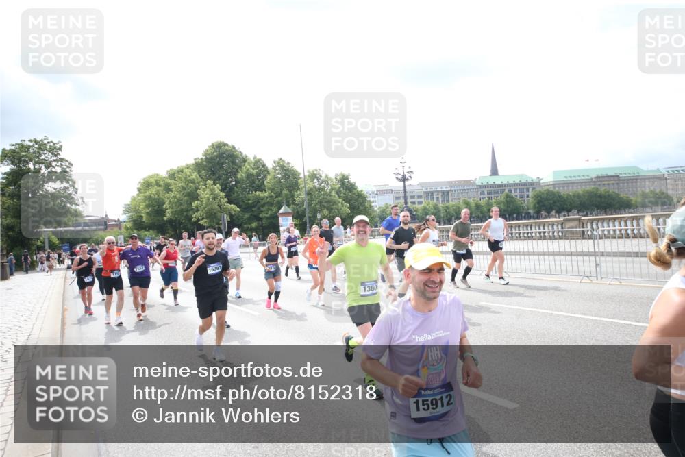 29.06.2025 - hella hamburg halbmarathon Jannik Wohlers http://msf.ph/oto/8152318 29.06.2025 10:42:01 Lombardsbrücke 1150, 1360, 1624, 1929, 1957, 1994, 2069, 2134, 2538, 2580, 3605, 3874, 4353, 4778, 4891, 4892, 5403, 5419, 5810, 6828, 6917, 7040, 7260, 7557, 7666, 8459, 8525, 8526, 8712, 8816, 9370, 9980, 10532, 10734, 10842, 10872, 10899, 11074, 11075, 11463, 11464, 11468, 11550, 11677, 12403, 12684, 12854, 12903, 12904, 13250, 13406, 13456, 13952, 13953, 14042, 14084, 14108, 14328, 14405, 14426, 14468, 14585, 14636, 14769, 15004, 15155, 15912, 15977, 16215, 16352 meine-sportfotos.de