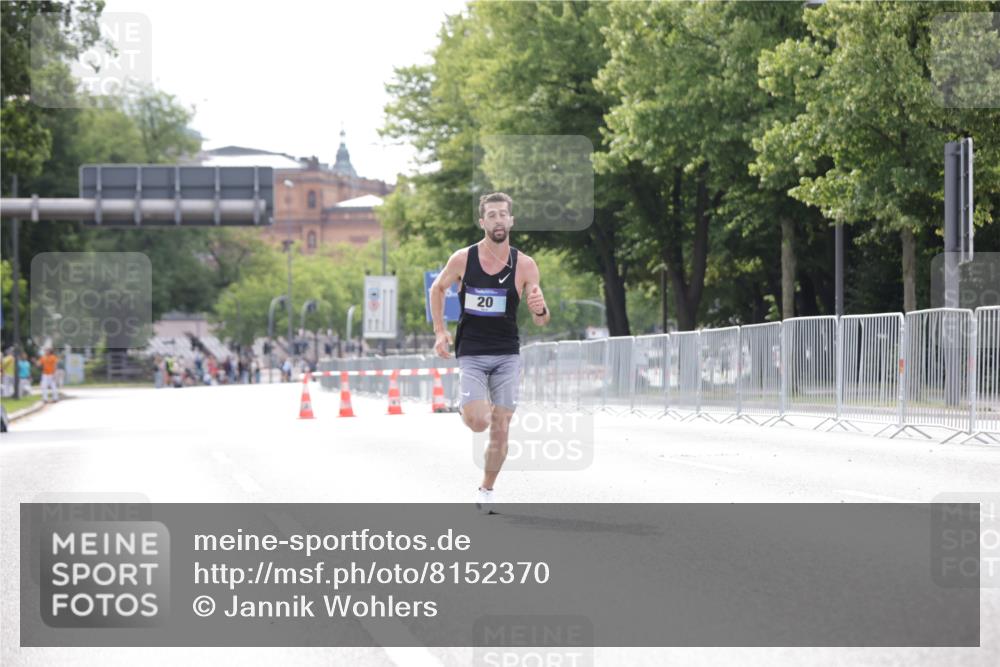 29.06.2025 - hella hamburg halbmarathon Jannik Wohlers http://msf.ph/oto/8152370 29.06.2025 09:31:21 Lombardsbrücke 15, 20, 58 meine-sportfotos.de