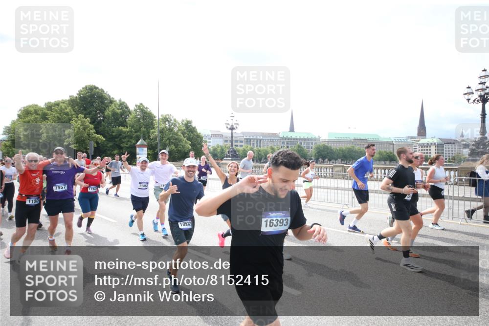 29.06.2025 - hella hamburg halbmarathon Jannik Wohlers http://msf.ph/oto/8152415 29.06.2025 10:42:02 Lombardsbrücke 1150, 1360, 1624, 1929, 1957, 1994, 2069, 2134, 2538, 2580, 3605, 3874, 4353, 4778, 4891, 4892, 5403, 5419, 5810, 6828, 7040, 7260, 7557, 7666, 8459, 8525, 8526, 8712, 8816, 9370, 9980, 10532, 10842, 10872, 10899, 11074, 11075, 11463, 11464, 11468, 11550, 11677, 12403, 12684, 12854, 12903, 12904, 13250, 13406, 13456, 13952, 13953, 14042, 14084, 14108, 14328, 14405, 14426, 14468, 14556, 14585, 14636, 14769, 15004, 15155, 15219, 15912, 15977, 16215, 16352 meine-sportfotos.de