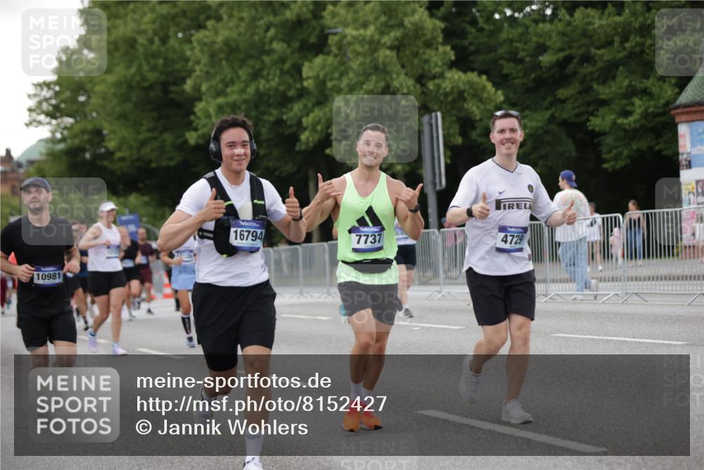 29.06.2025 - hella hamburg halbmarathon Jannik Wohlers http://msf.ph/oto/8152427 29.06.2025 10:52:25 Lombardsbrücke 1369, 1826, 2146, 2362, 2701, 2988, 3140, 3227, 3787, 4591, 4729, 7032, 7737, 8641, 9545, 10055, 10417, 10568, 10600, 10879, 10981, 11919, 12127, 12128, 12994, 14009, 14643, 14704, 14765, 14807, 14827, 14897, 15438, 15439, 15447, 15867, 16053, 16056, 16794, 16961, 16984, 17050, 17359, 17896, 18106, 18205, 18645, 18997, 19063, 19097 meine-sportfotos.de