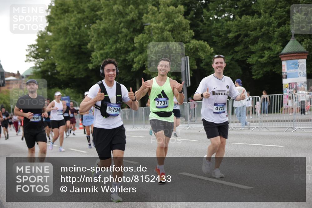 29.06.2025 - hella hamburg halbmarathon Jannik Wohlers http://msf.ph/oto/8152433 29.06.2025 10:52:25 Lombardsbrücke 1369, 1826, 2146, 2362, 2701, 2988, 3140, 3227, 3787, 4591, 4729, 7032, 7737, 8641, 9545, 10055, 10417, 10568, 10600, 10879, 10981, 11919, 12127, 12128, 12994, 14009, 14643, 14704, 14765, 14807, 14827, 14897, 15438, 15439, 15447, 15867, 16053, 16056, 16794, 16961, 16984, 17050, 17359, 17896, 18106, 18205, 18645, 18997, 19063, 19097 meine-sportfotos.de