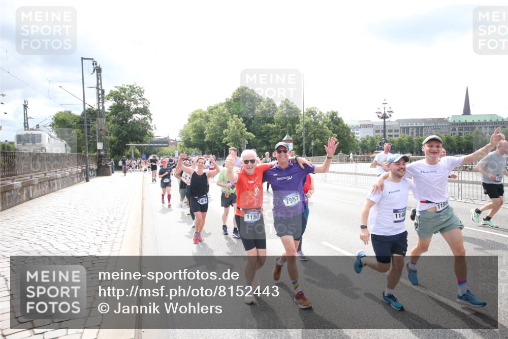29.06.2025 - hella hamburg halbmarathon Jannik Wohlers http://msf.ph/oto/8152443 29.06.2025 10:42:03 Lombardsbrücke 1150, 1360, 1624, 1929, 1957, 1994, 2069, 2134, 2538, 2580, 3605, 3874, 4353, 4778, 4891, 4892, 5403, 5419, 5810, 6828, 7040, 7260, 7557, 7666, 8459, 8525, 8526, 8529, 8712, 8816, 9370, 9980, 10532, 10842, 10872, 10899, 11074, 11075, 11463, 11468, 11550, 11677, 12403, 12684, 12854, 12903, 12904, 13250, 13406, 13456, 13952, 13953, 14042, 14084, 14108, 14170, 14328, 14405, 14426, 14468, 14556, 14585, 14636, 14769, 15004, 15155, 15219, 15221, 15912, 15977, 16215, 16352 meine-sportfotos.de
