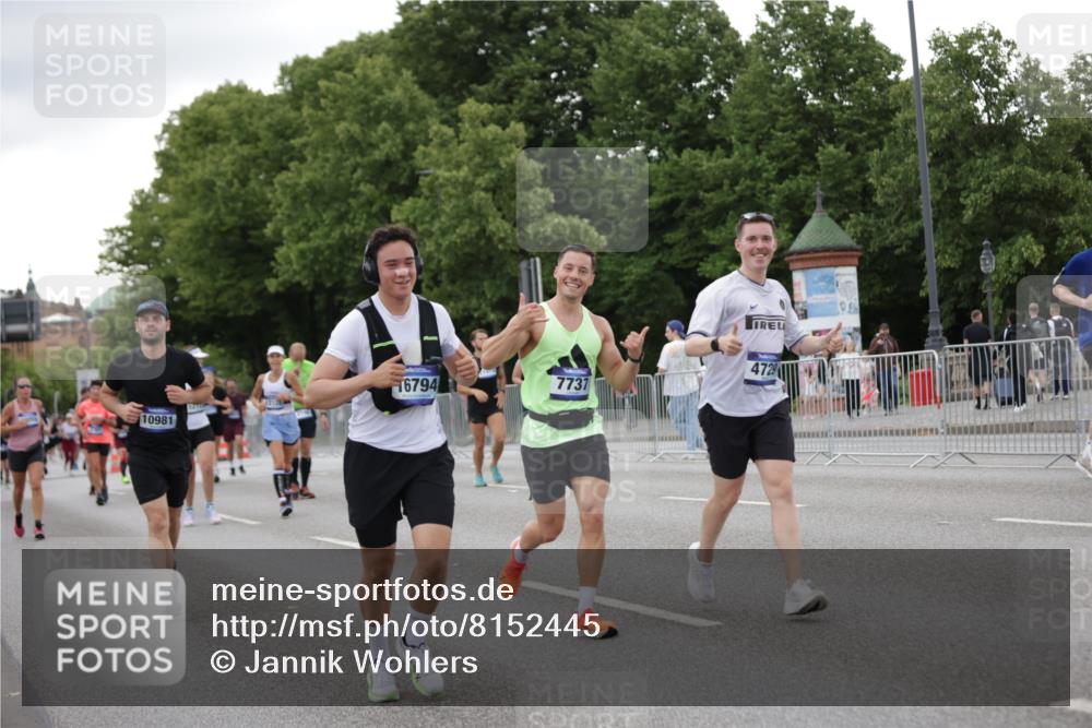 29.06.2025 - hella hamburg halbmarathon Jannik Wohlers http://msf.ph/oto/8152445 29.06.2025 10:52:25 Lombardsbrücke 1369, 1826, 2146, 2362, 2701, 2988, 3140, 3227, 3787, 4591, 4729, 7032, 7737, 8641, 9545, 10055, 10417, 10568, 10600, 10879, 10981, 11919, 12127, 12128, 12994, 14009, 14643, 14704, 14765, 14807, 14827, 14897, 15438, 15439, 15447, 15867, 16053, 16056, 16794, 16961, 16984, 17050, 17359, 17896, 18106, 18205, 18645, 18997, 19063, 19097 meine-sportfotos.de