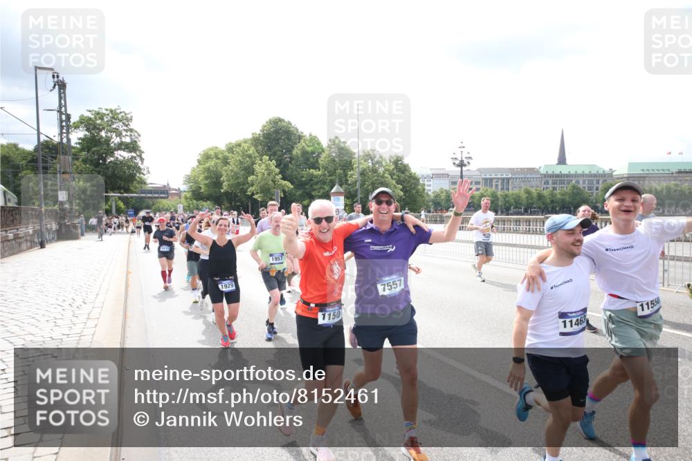 29.06.2025 - hella hamburg halbmarathon Jannik Wohlers http://msf.ph/oto/8152461 29.06.2025 10:42:04 Lombardsbrücke 1150, 1360, 1624, 1929, 1957, 1994, 2069, 2134, 2538, 2580, 3605, 3874, 4353, 4778, 4891, 4892, 5403, 5417, 5810, 6828, 7040, 7260, 7557, 7666, 8459, 8525, 8526, 8529, 8712, 8816, 9980, 10454, 10532, 10842, 10872, 10899, 11463, 11550, 11677, 12403, 12684, 12854, 12903, 12904, 13250, 13406, 13456, 13952, 13953, 14042, 14084, 14108, 14170, 14328, 14405, 14426, 14468, 14556, 14585, 14636, 14769, 15004, 15219, 15221, 15912, 15977, 16215, 16352, 16612 meine-sportfotos.de