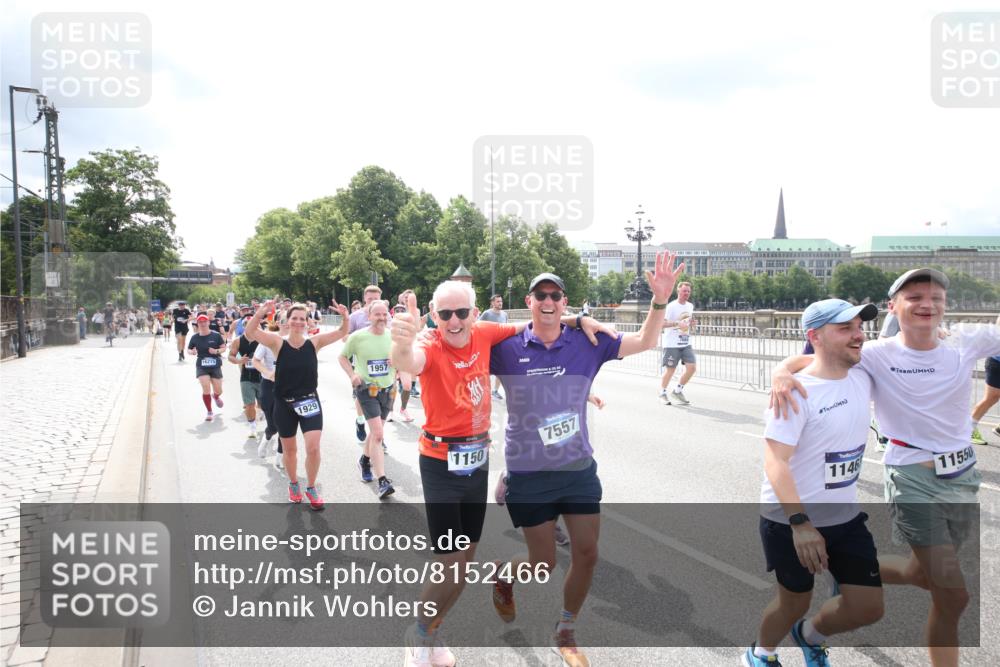 29.06.2025 - hella hamburg halbmarathon Jannik Wohlers http://msf.ph/oto/8152466 29.06.2025 10:42:04 Lombardsbrücke 1150, 1360, 1624, 1929, 1957, 1994, 2069, 2134, 2538, 2580, 3605, 3874, 4353, 4778, 4891, 4892, 5403, 5417, 5810, 6828, 7040, 7260, 7557, 7666, 8459, 8525, 8526, 8529, 8712, 8816, 9980, 10454, 10532, 10842, 10872, 10899, 11463, 11550, 11677, 12403, 12684, 12854, 12903, 12904, 13250, 13406, 13456, 13952, 13953, 14042, 14084, 14108, 14170, 14328, 14405, 14426, 14468, 14556, 14585, 14636, 14769, 15004, 15219, 15221, 15912, 15977, 16215, 16352, 16612 meine-sportfotos.de