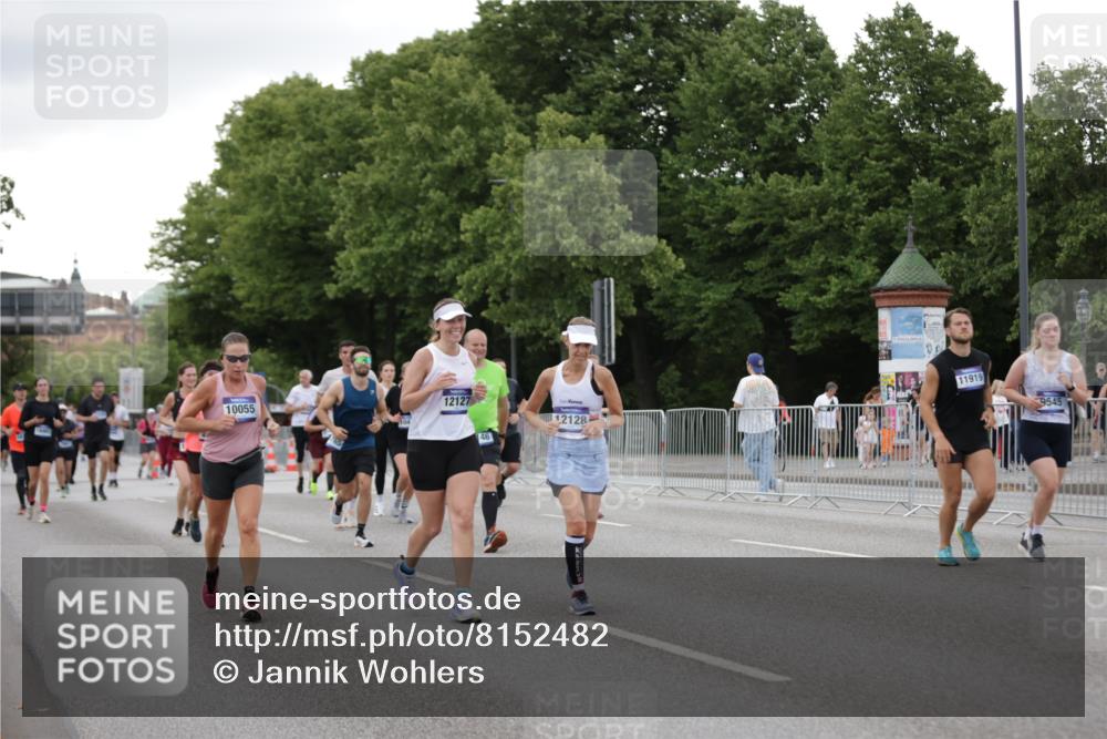 29.06.2025 - hella hamburg halbmarathon Jannik Wohlers http://msf.ph/oto/8152482 29.06.2025 10:52:29 Lombardsbrücke 1369, 2146, 2701, 2988, 3227, 3787, 4729, 6135, 7032, 7737, 8641, 9545, 10055, 10417, 10568, 10600, 10879, 10981, 11520, 11524, 11919, 12127, 12128, 12994, 14009, 14643, 14765, 14807, 14827, 14977, 14979, 15438, 15439, 15867, 16053, 16056, 16156, 16794, 16961, 18106, 18205, 18997 meine-sportfotos.de