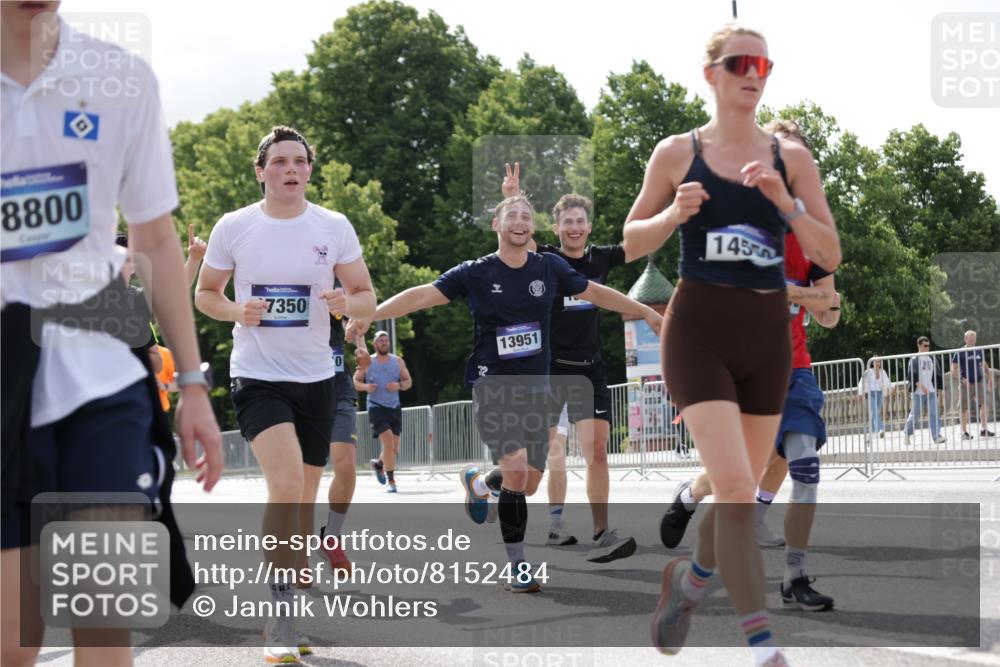 29.06.2025 - hella hamburg halbmarathon Jannik Wohlers http://msf.ph/oto/8152484 29.06.2025 10:15:20 Lombardsbrücke 1440, 2110, 2989, 3167, 3417, 4007, 4466, 4492, 4494, 5069, 6376, 6576, 7941, 7942, 9192, 9657, 10108, 10608, 10775, 12469, 13179, 13818, 13951, 14413, 14423, 14550, 14552, 14559, 14630, 15307, 15570, 15710, 15988, 16041, 16348, 16606, 16923, 16938, 17350, 18150, 18957 meine-sportfotos.de