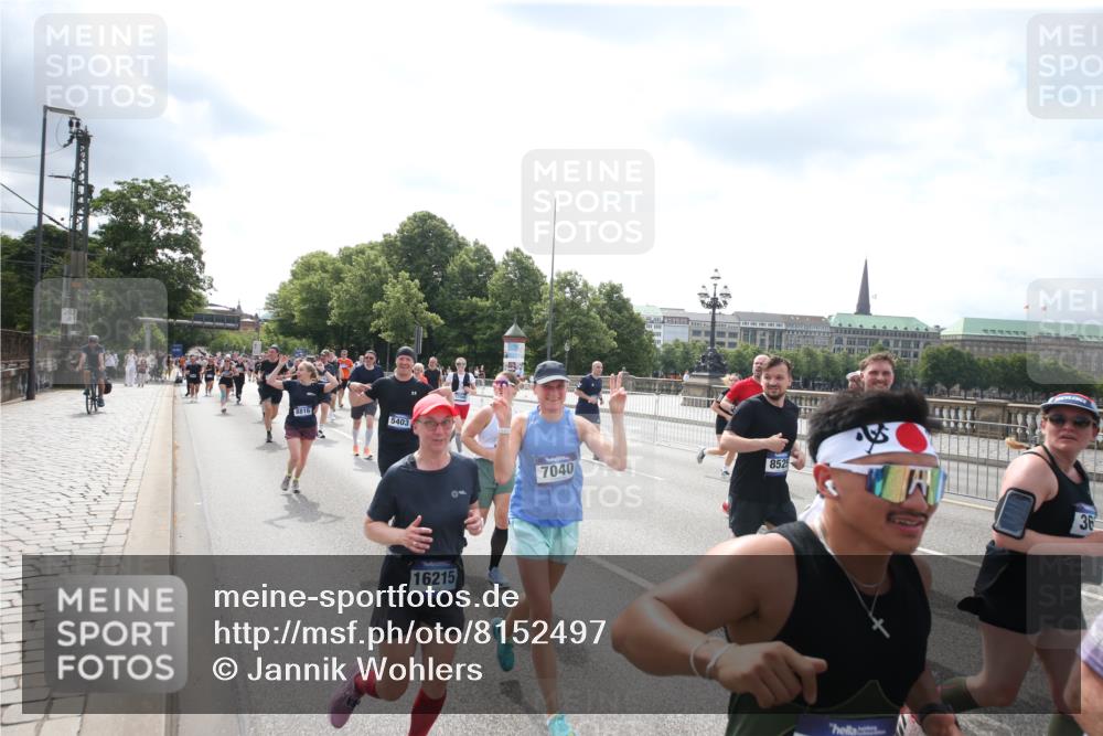 29.06.2025 - hella hamburg halbmarathon Jannik Wohlers http://msf.ph/oto/8152497 29.06.2025 10:42:07 Lombardsbrücke 1150, 1360, 1929, 1957, 1994, 2069, 2134, 2538, 2580, 2940, 2941, 3605, 3874, 4334, 4778, 4891, 4892, 5403, 5417, 5810, 6120, 6764, 6828, 7040, 7260, 7513, 7557, 7666, 8525, 8526, 8529, 8816, 9980, 10454, 10532, 10872, 10899, 11463, 11550, 11677, 12684, 12854, 13241, 13250, 13406, 13776, 14042, 14084, 14170, 14328, 14405, 14426, 14468, 14556, 14636, 14769, 15004, 15219, 15221, 15912, 15977, 16215, 16352, 16612 meine-sportfotos.de