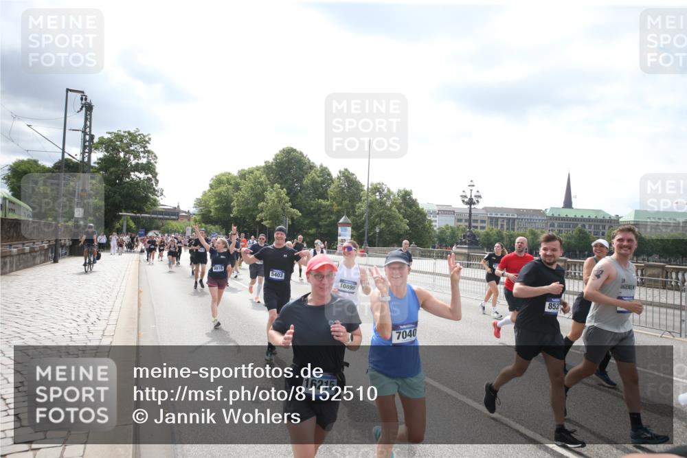 29.06.2025 - hella hamburg halbmarathon Jannik Wohlers http://msf.ph/oto/8152510 29.06.2025 10:42:07 Lombardsbrücke 1150, 1360, 1929, 1957, 1994, 2069, 2134, 2538, 2580, 2940, 2941, 3605, 3874, 4334, 4778, 4891, 4892, 5403, 5417, 5810, 6120, 6764, 6828, 7040, 7260, 7513, 7557, 7666, 8525, 8526, 8529, 8816, 9980, 10454, 10532, 10872, 10899, 11463, 11550, 11677, 12684, 12854, 13241, 13250, 13406, 13776, 14042, 14084, 14170, 14328, 14405, 14426, 14468, 14556, 14636, 14769, 15004, 15219, 15221, 15912, 15977, 16215, 16352, 16612 meine-sportfotos.de