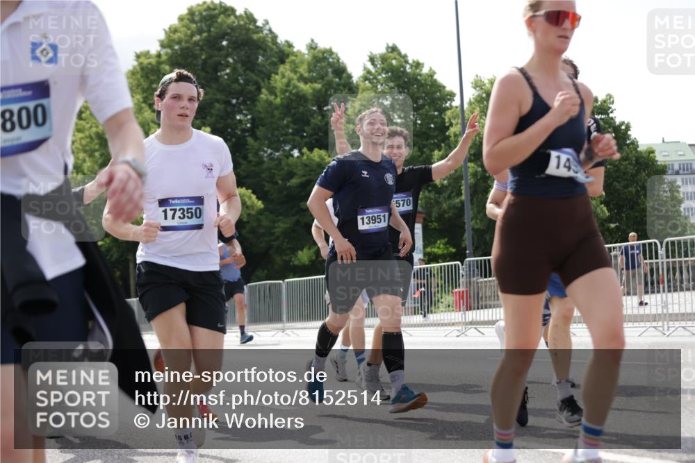 29.06.2025 - hella hamburg halbmarathon Jannik Wohlers http://msf.ph/oto/8152514 29.06.2025 10:15:20 Lombardsbrücke 1440, 2110, 2989, 3167, 3417, 4007, 4466, 4492, 4494, 5069, 6376, 6576, 7941, 7942, 9192, 9657, 10108, 10608, 10775, 12469, 13179, 13818, 13951, 14413, 14423, 14550, 14552, 14559, 14630, 15307, 15570, 15710, 15988, 16041, 16348, 16606, 16923, 16938, 17350, 18150, 18957 meine-sportfotos.de