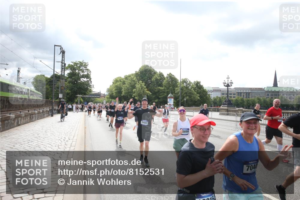 29.06.2025 - hella hamburg halbmarathon Jannik Wohlers http://msf.ph/oto/8152531 29.06.2025 10:42:07 Lombardsbrücke 1150, 1360, 1929, 1957, 1994, 2069, 2134, 2538, 2580, 2940, 2941, 3605, 3874, 4334, 4778, 4891, 4892, 5403, 5417, 5810, 6120, 6764, 6828, 7040, 7260, 7513, 7557, 7666, 8525, 8526, 8529, 8816, 9980, 10454, 10532, 10872, 10899, 11463, 11550, 11677, 12684, 12854, 13241, 13250, 13406, 13776, 14042, 14084, 14170, 14328, 14405, 14426, 14468, 14556, 14636, 14769, 15004, 15219, 15221, 15912, 15977, 16215, 16352, 16612 meine-sportfotos.de