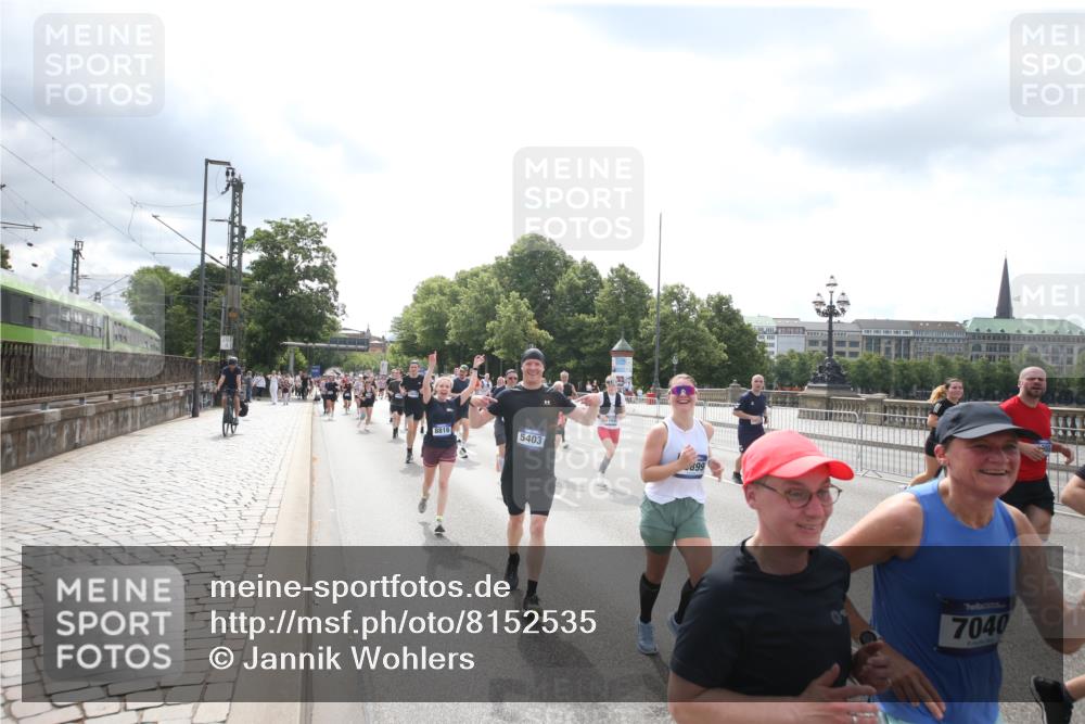 29.06.2025 - hella hamburg halbmarathon Jannik Wohlers http://msf.ph/oto/8152535 29.06.2025 10:42:07 Lombardsbrücke 1150, 1360, 1929, 1957, 1994, 2069, 2134, 2538, 2580, 2940, 2941, 3605, 3874, 4334, 4778, 4891, 4892, 5403, 5417, 5810, 6120, 6764, 6828, 7040, 7260, 7513, 7557, 7666, 8525, 8526, 8529, 8816, 9980, 10454, 10532, 10872, 10899, 11463, 11550, 11677, 12684, 12854, 13241, 13250, 13406, 13776, 14042, 14084, 14170, 14328, 14405, 14426, 14468, 14556, 14636, 14769, 15004, 15219, 15221, 15912, 15977, 16215, 16352, 16612 meine-sportfotos.de