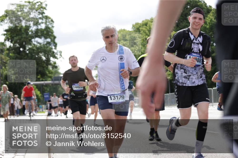 29.06.2025 - hella hamburg halbmarathon Jannik Wohlers http://msf.ph/oto/8152540 29.06.2025 10:15:21 Lombardsbrücke 1440, 2989, 3167, 4007, 4466, 4492, 4494, 5069, 6376, 6576, 7941, 7942, 8746, 9192, 9657, 9675, 10108, 10608, 10775, 11774, 11783, 12469, 13179, 13818, 13951, 14413, 14423, 14550, 14552, 14559, 14630, 15307, 15570, 15710, 15988, 16348, 16606, 16923, 16938, 17350, 18150, 18957 meine-sportfotos.de