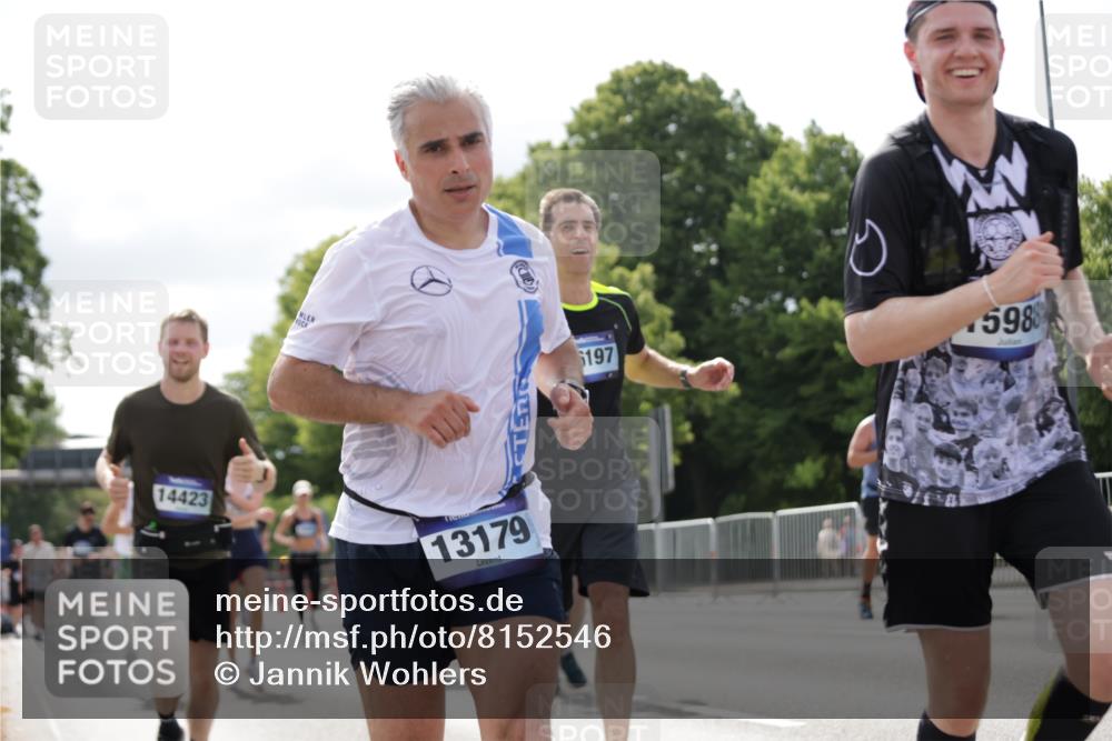 29.06.2025 - hella hamburg halbmarathon Jannik Wohlers http://msf.ph/oto/8152546 29.06.2025 10:15:22 Lombardsbrücke 2989, 3167, 4007, 4466, 4492, 4494, 6376, 6576, 7941, 7942, 8746, 8885, 9192, 9657, 9675, 10108, 10608, 10775, 11774, 11783, 12427, 12469, 13179, 13818, 13951, 14413, 14423, 14550, 14552, 14559, 14630, 15307, 15570, 15710, 15988, 16020, 16348, 16606, 16923, 16938, 17350, 18150, 18957 meine-sportfotos.de