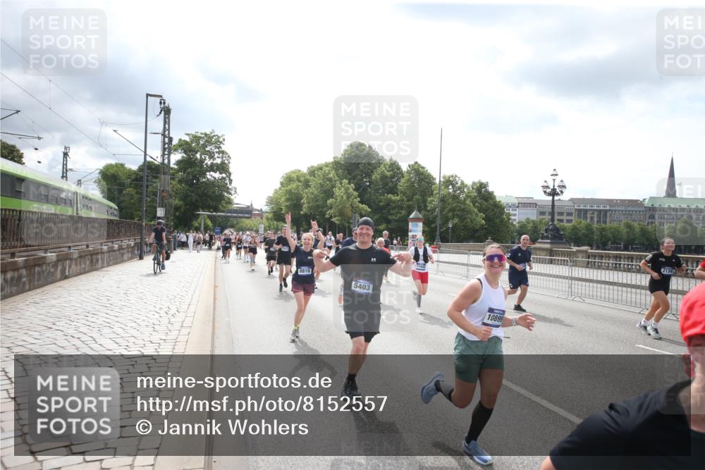 29.06.2025 - hella hamburg halbmarathon Jannik Wohlers http://msf.ph/oto/8152557 29.06.2025 10:42:08 Lombardsbrücke 1150, 1360, 1929, 1957, 1994, 2069, 2134, 2401, 2538, 2580, 2940, 2941, 3605, 3874, 4334, 4778, 4891, 4892, 5403, 5417, 5810, 6120, 6764, 6828, 7040, 7260, 7513, 7557, 7666, 8525, 8526, 8529, 8816, 9980, 10454, 10532, 10872, 10899, 11463, 11550, 11677, 12684, 13241, 13250, 13406, 13776, 14042, 14084, 14170, 14405, 14426, 14468, 14556, 14636, 14769, 15004, 15219, 15221, 15912, 15977, 16215, 16352, 16612 meine-sportfotos.de