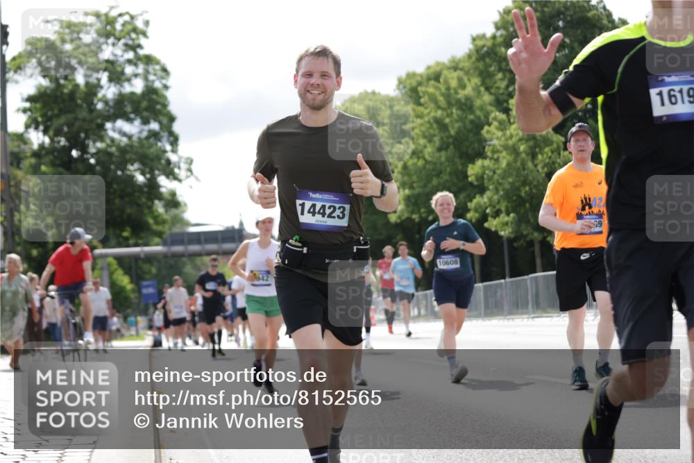 29.06.2025 - hella hamburg halbmarathon Jannik Wohlers http://msf.ph/oto/8152565 29.06.2025 10:15:22 Lombardsbrücke 2989, 3167, 4007, 4466, 4492, 4494, 6376, 6576, 7941, 7942, 8746, 8885, 9192, 9657, 9675, 10108, 10608, 10775, 11774, 11783, 12427, 12469, 13179, 13818, 13951, 14413, 14423, 14550, 14552, 14559, 14630, 15307, 15570, 15710, 15988, 16020, 16348, 16606, 16923, 16938, 17350, 18150, 18957 meine-sportfotos.de