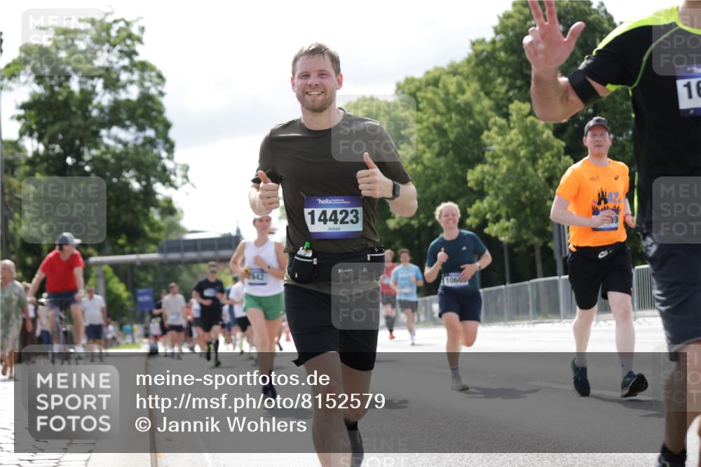 29.06.2025 - hella hamburg halbmarathon Jannik Wohlers http://msf.ph/oto/8152579 29.06.2025 10:15:22 Lombardsbrücke 2989, 3167, 4007, 4466, 4492, 4494, 6376, 6576, 7941, 7942, 8746, 8885, 9192, 9657, 9675, 10108, 10608, 10775, 11774, 11783, 12427, 12469, 13179, 13818, 13951, 14413, 14423, 14550, 14552, 14559, 14630, 15307, 15570, 15710, 15988, 16020, 16348, 16606, 16923, 16938, 17350, 18150, 18957 meine-sportfotos.de