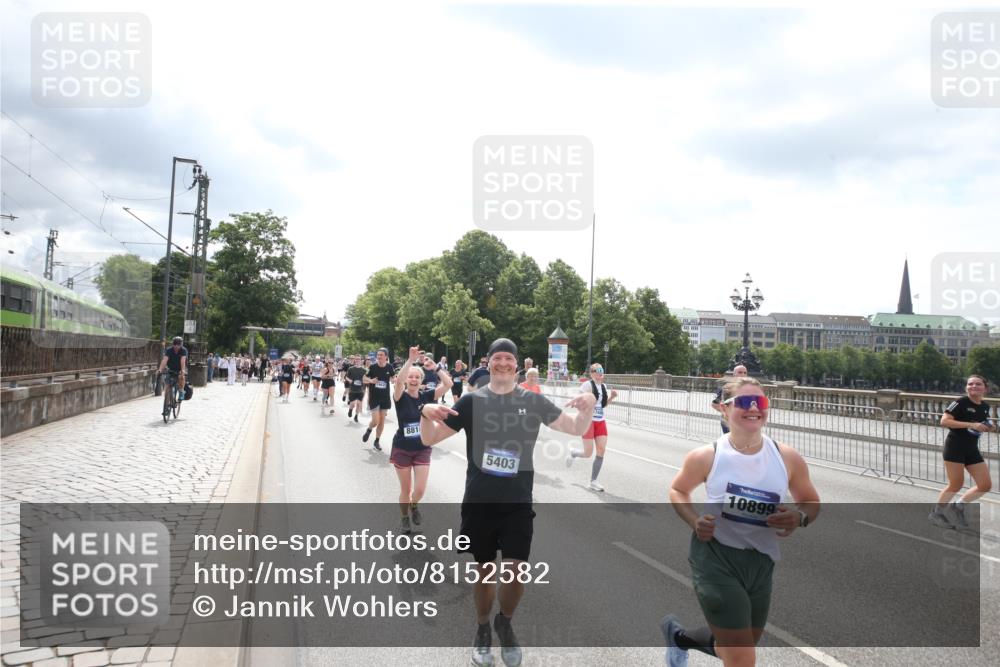 29.06.2025 - hella hamburg halbmarathon Jannik Wohlers http://msf.ph/oto/8152582 29.06.2025 10:42:08 Lombardsbrücke 1150, 1360, 1929, 1957, 1994, 2069, 2134, 2401, 2538, 2580, 2940, 2941, 3605, 3874, 4334, 4778, 4891, 4892, 5403, 5417, 5810, 6120, 6764, 6828, 7040, 7260, 7513, 7557, 7666, 8525, 8526, 8529, 8816, 9980, 10454, 10532, 10872, 10899, 11463, 11550, 11677, 12684, 13241, 13250, 13406, 13776, 14042, 14084, 14170, 14405, 14426, 14468, 14556, 14636, 14769, 15004, 15219, 15221, 15912, 15977, 16215, 16352, 16612 meine-sportfotos.de
