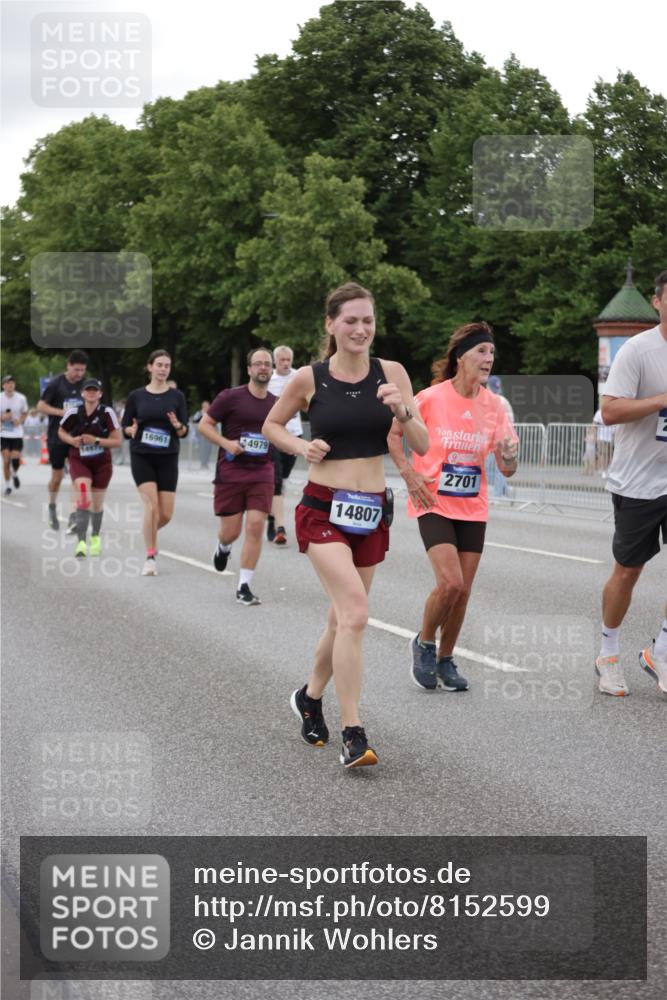 29.06.2025 - hella hamburg halbmarathon Jannik Wohlers http://msf.ph/oto/8152599 29.06.2025 10:52:35 Lombardsbrücke 2146, 2291, 2701, 2988, 3787, 4729, 6135, 6521, 7032, 7681, 7737, 9545, 10055, 10417, 10568, 10661, 10981, 11520, 11524, 11919, 12127, 12128, 13489, 13916, 13917, 14009, 14643, 14765, 14807, 14977, 14979, 16137, 16156, 16794, 16961, 18988 meine-sportfotos.de