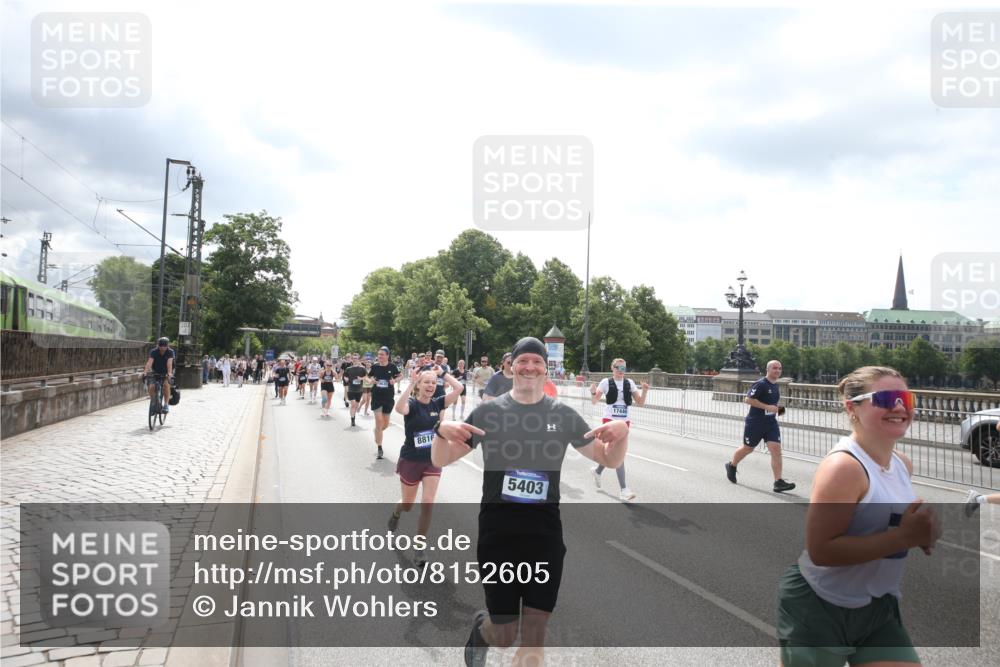 29.06.2025 - hella hamburg halbmarathon Jannik Wohlers http://msf.ph/oto/8152605 29.06.2025 10:42:08 Lombardsbrücke 1150, 1360, 1929, 1957, 1994, 2069, 2134, 2401, 2538, 2580, 2940, 2941, 3605, 3874, 4334, 4778, 4891, 4892, 5403, 5417, 5810, 6120, 6764, 6828, 7040, 7260, 7513, 7557, 7666, 8525, 8526, 8529, 8816, 9980, 10454, 10532, 10872, 10899, 11463, 11550, 11677, 12684, 13241, 13250, 13406, 13776, 14042, 14084, 14170, 14405, 14426, 14468, 14556, 14636, 14769, 15004, 15219, 15221, 15912, 15977, 16215, 16352, 16612 meine-sportfotos.de