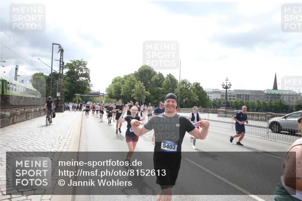29.06.2025 - hella hamburg halbmarathon Jannik Wohlers http://msf.ph/oto/8152613 29.06.2025 10:42:08 Lombardsbrücke 1150, 1360, 1929, 1957, 1994, 2069, 2134, 2401, 2538, 2580, 2940, 2941, 3605, 3874, 4334, 4778, 4891, 4892, 5403, 5417, 5810, 6120, 6764, 6828, 7040, 7260, 7513, 7557, 7666, 8525, 8526, 8529, 8816, 9980, 10454, 10532, 10872, 10899, 11463, 11550, 11677, 12684, 13241, 13250, 13406, 13776, 14042, 14084, 14170, 14405, 14426, 14468, 14556, 14636, 14769, 15004, 15219, 15221, 15912, 15977, 16215, 16352, 16612 meine-sportfotos.de