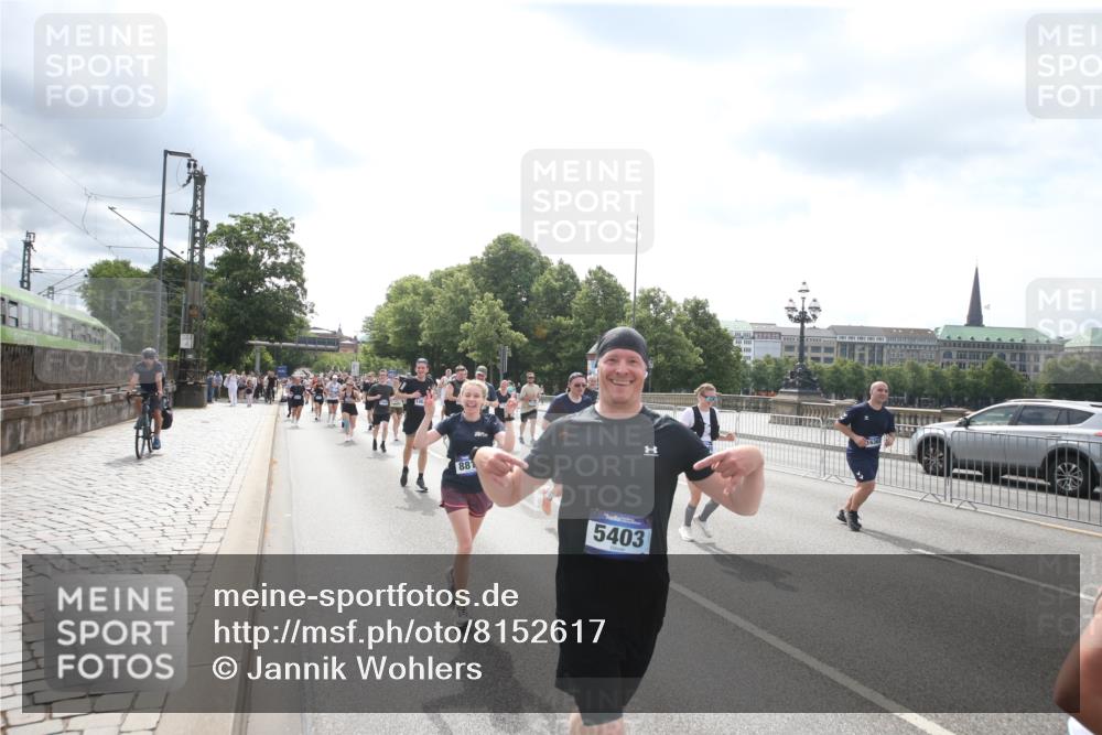 29.06.2025 - hella hamburg halbmarathon Jannik Wohlers http://msf.ph/oto/8152617 29.06.2025 10:42:09 Lombardsbrücke 1150, 1360, 1929, 1957, 1994, 2069, 2134, 2401, 2538, 2580, 2940, 2941, 3605, 3874, 4334, 4778, 4891, 4892, 5403, 5417, 5810, 6120, 6764, 7040, 7260, 7513, 7557, 7666, 8525, 8526, 8529, 8816, 9980, 10454, 10532, 10697, 10872, 10899, 11463, 11550, 11677, 12684, 13241, 13250, 13406, 13776, 14042, 14084, 14170, 14405, 14426, 14468, 14556, 14636, 14769, 15004, 15219, 15221, 15912, 15977, 16215, 16352, 16612 meine-sportfotos.de