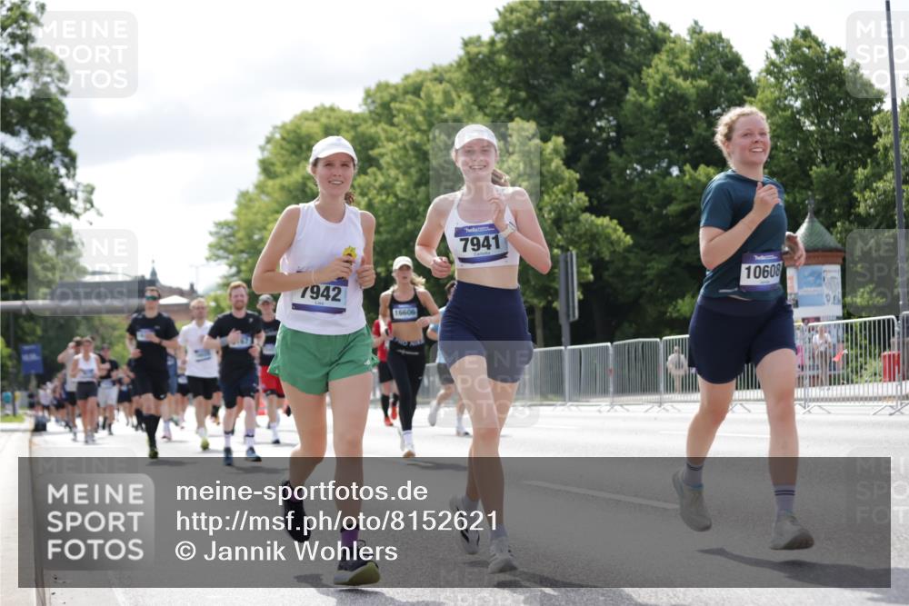 29.06.2025 - hella hamburg halbmarathon Jannik Wohlers http://msf.ph/oto/8152621 29.06.2025 10:15:24 Lombardsbrücke 2989, 3167, 4007, 4466, 4492, 4494, 6376, 6576, 7941, 7942, 8746, 8885, 9192, 9675, 10108, 10608, 11113, 11303, 11478, 11774, 11783, 12427, 12469, 12628, 13179, 13818, 13951, 14423, 14550, 14552, 14559, 14630, 15307, 15570, 15710, 15988, 16020, 16348, 16606, 16923, 17350, 18150, 18641, 18957 meine-sportfotos.de