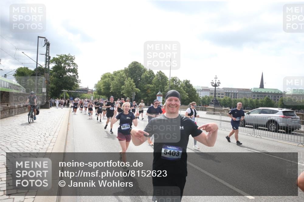 29.06.2025 - hella hamburg halbmarathon Jannik Wohlers http://msf.ph/oto/8152623 29.06.2025 10:42:09 Lombardsbrücke 1150, 1360, 1929, 1957, 1994, 2069, 2134, 2401, 2538, 2580, 2940, 2941, 3605, 3874, 4334, 4778, 4891, 4892, 5403, 5417, 5810, 6120, 6764, 7040, 7260, 7513, 7557, 7666, 8525, 8526, 8529, 8816, 9980, 10454, 10532, 10697, 10872, 10899, 11463, 11550, 11677, 12684, 13241, 13250, 13406, 13776, 14042, 14084, 14170, 14405, 14426, 14468, 14556, 14636, 14769, 15004, 15219, 15221, 15912, 15977, 16215, 16352, 16612 meine-sportfotos.de