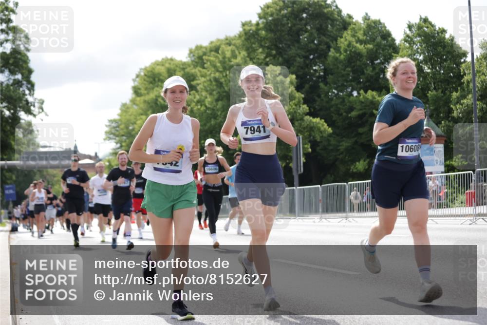 29.06.2025 - hella hamburg halbmarathon Jannik Wohlers http://msf.ph/oto/8152627 29.06.2025 10:15:24 Lombardsbrücke 2989, 3167, 4007, 4466, 4492, 4494, 6376, 6576, 7941, 7942, 8746, 8885, 9192, 9675, 10108, 10608, 11113, 11303, 11478, 11774, 11783, 12427, 12469, 12628, 13179, 13818, 13951, 14423, 14550, 14552, 14559, 14630, 15307, 15570, 15710, 15988, 16020, 16348, 16606, 16923, 17350, 18150, 18641, 18957 meine-sportfotos.de
