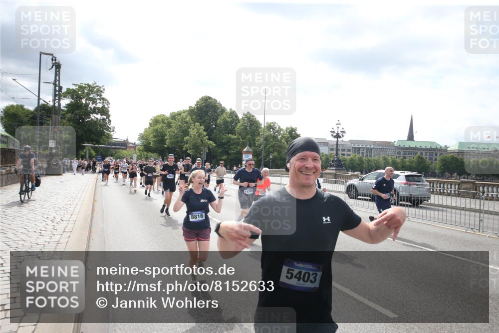 29.06.2025 - hella hamburg halbmarathon Jannik Wohlers http://msf.ph/oto/8152633 29.06.2025 10:42:09 Lombardsbrücke 1150, 1360, 1929, 1957, 1994, 2069, 2134, 2401, 2538, 2580, 2940, 2941, 3605, 3874, 4334, 4778, 4891, 4892, 5403, 5417, 5810, 6120, 6764, 7040, 7260, 7513, 7557, 7666, 8525, 8526, 8529, 8816, 9980, 10454, 10532, 10697, 10872, 10899, 11463, 11550, 11677, 12684, 13241, 13250, 13406, 13776, 14042, 14084, 14170, 14405, 14426, 14468, 14556, 14636, 14769, 15004, 15219, 15221, 15912, 15977, 16215, 16352, 16612 meine-sportfotos.de