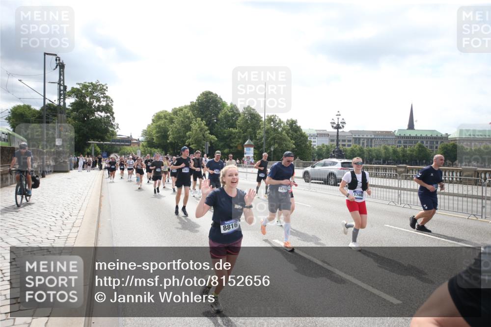 29.06.2025 - hella hamburg halbmarathon Jannik Wohlers http://msf.ph/oto/8152656 29.06.2025 10:42:09 Lombardsbrücke 1150, 1360, 1929, 1957, 1994, 2069, 2134, 2401, 2538, 2580, 2940, 2941, 3605, 3874, 4334, 4778, 4891, 4892, 5403, 5417, 5810, 6120, 6764, 7040, 7260, 7513, 7557, 7666, 8525, 8526, 8529, 8816, 9980, 10454, 10532, 10697, 10872, 10899, 11463, 11550, 11677, 12684, 13241, 13250, 13406, 13776, 14042, 14084, 14170, 14405, 14426, 14468, 14556, 14636, 14769, 15004, 15219, 15221, 15912, 15977, 16215, 16352, 16612 meine-sportfotos.de
