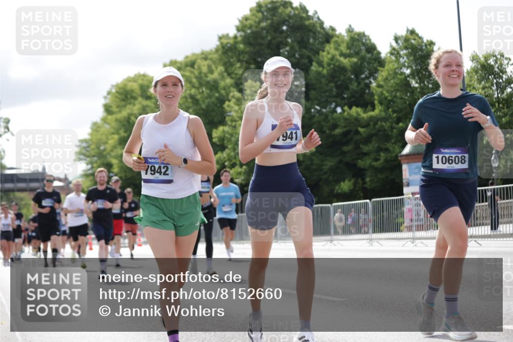 29.06.2025 - hella hamburg halbmarathon Jannik Wohlers http://msf.ph/oto/8152660 29.06.2025 10:15:25 Lombardsbrücke 2076, 2989, 3167, 4007, 4466, 4492, 4494, 6376, 6576, 7897, 7941, 7942, 8746, 8885, 9192, 9675, 10108, 10608, 11113, 11303, 11478, 11774, 11783, 11818, 12427, 12469, 12628, 13179, 13818, 13951, 14423, 14550, 14552, 14559, 14630, 15307, 15570, 15710, 15988, 16020, 16348, 16606, 16923, 17350, 18150, 18641, 18957 meine-sportfotos.de