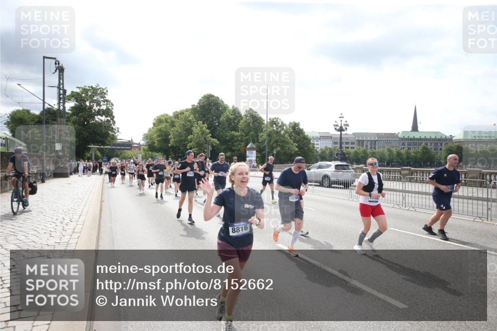 29.06.2025 - hella hamburg halbmarathon Jannik Wohlers http://msf.ph/oto/8152662 29.06.2025 10:42:09 Lombardsbrücke 1150, 1360, 1929, 1957, 1994, 2069, 2134, 2401, 2538, 2580, 2940, 2941, 3605, 3874, 4334, 4778, 4891, 4892, 5403, 5417, 5810, 6120, 6764, 7040, 7260, 7513, 7557, 7666, 8525, 8526, 8529, 8816, 9980, 10454, 10532, 10697, 10872, 10899, 11463, 11550, 11677, 12684, 13241, 13250, 13406, 13776, 14042, 14084, 14170, 14405, 14426, 14468, 14556, 14636, 14769, 15004, 15219, 15221, 15912, 15977, 16215, 16352, 16612 meine-sportfotos.de